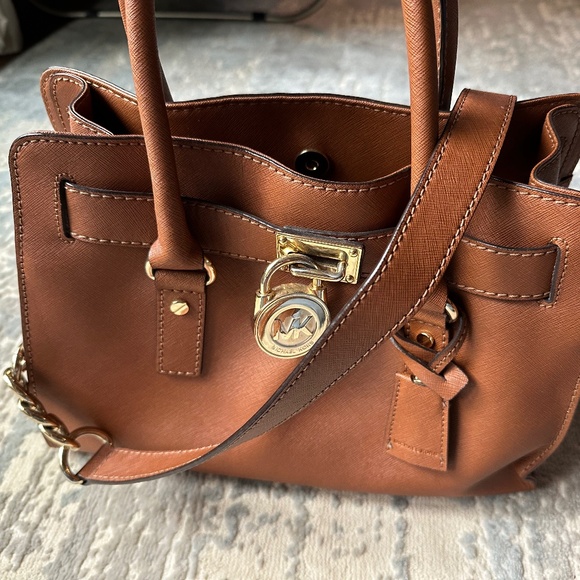 Michael Kors Hamilton Saffiano Leather Satchel | Gold Lock & Key | Cognac - Picture 4 of 8